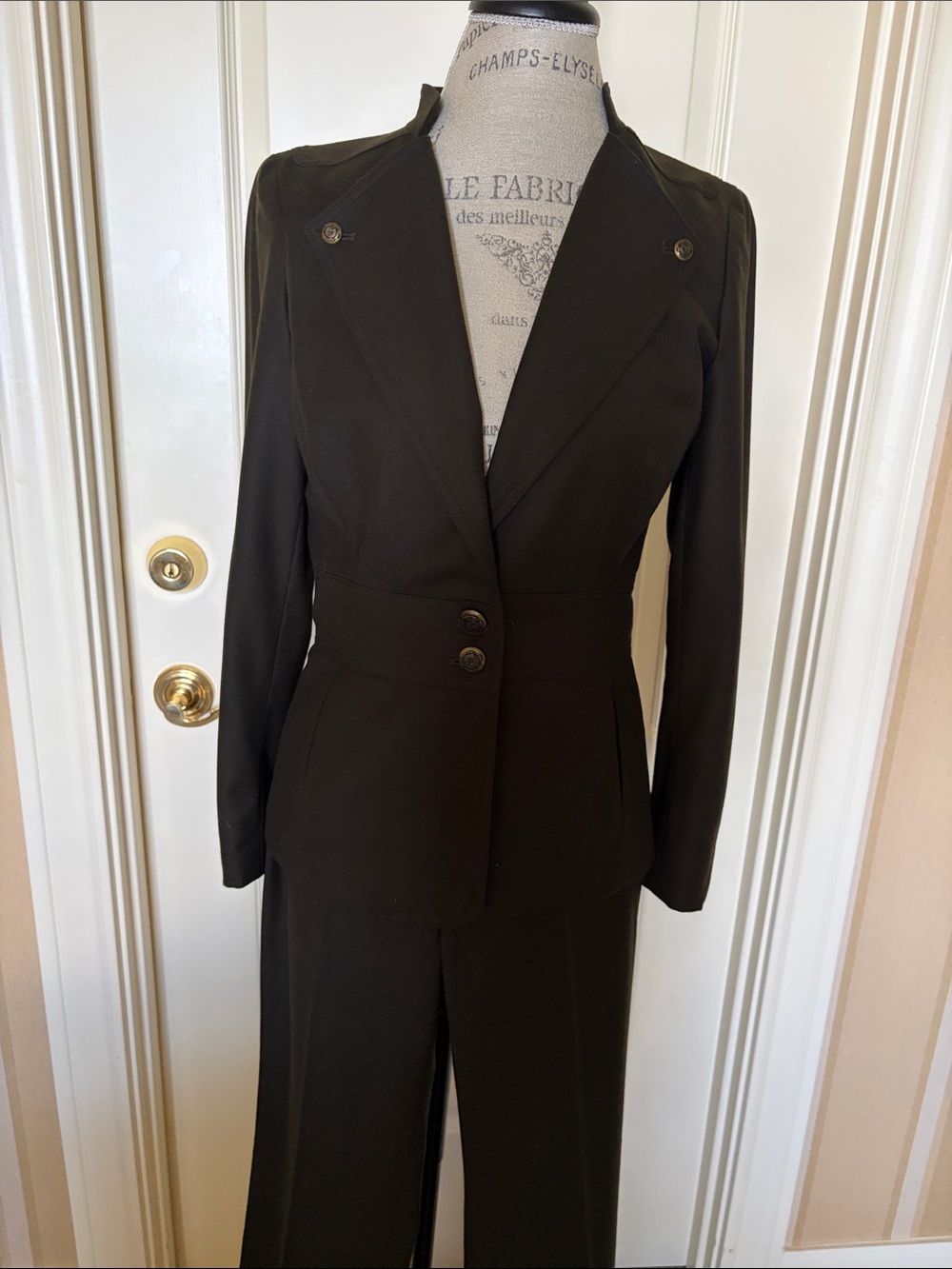 BILL BLASS NEW YORK Tailored Olive Green Women's Pant Suit